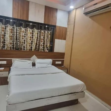 Hotel Jay Bhawani Ahmedabad Luaran gambar