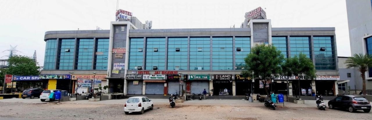 Hotel Jay Bhawani Ahmedabad Luaran gambar