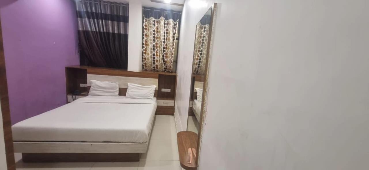 Hotel Jay Bhawani Ahmedabad Luaran gambar