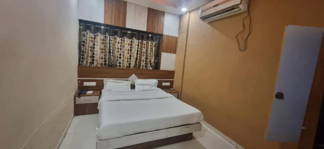 Hotel Jay Bhawani Ahmedabad Luaran gambar