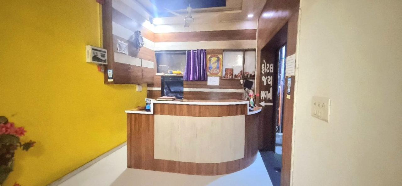 Hotel Jay Bhawani Ahmedabad Luaran gambar